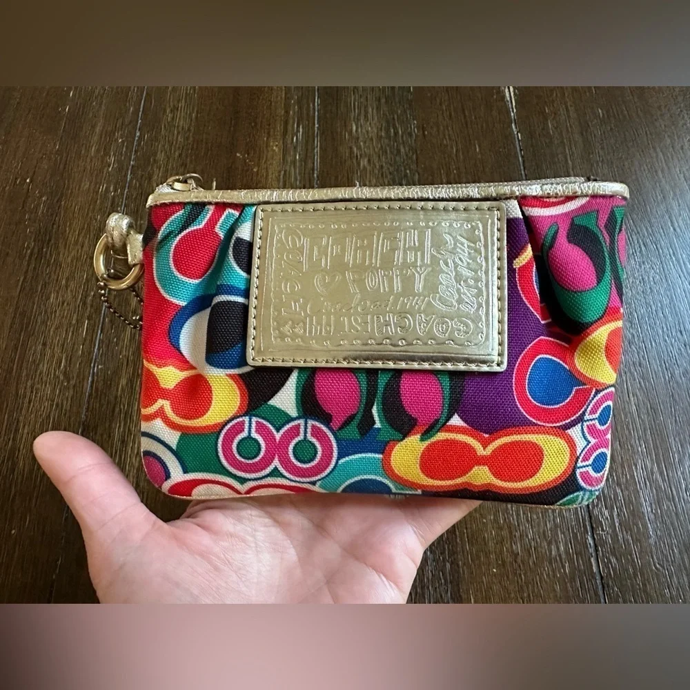 Coach poppy wristlet
